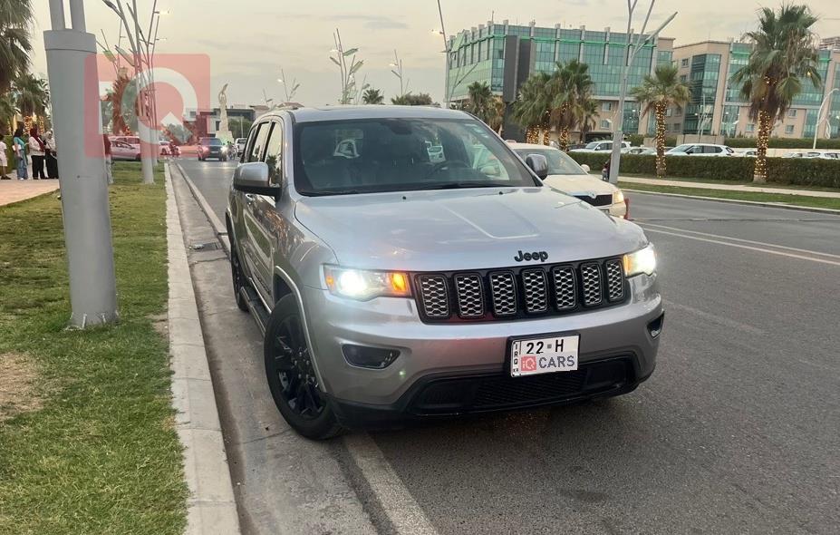 جيب جراند شيروكي